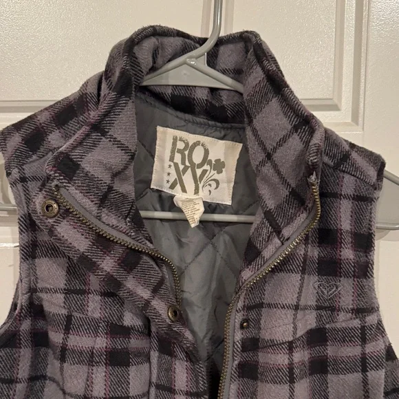 Roxy Black and Gray Checkered Vest - Picture 5 of 6